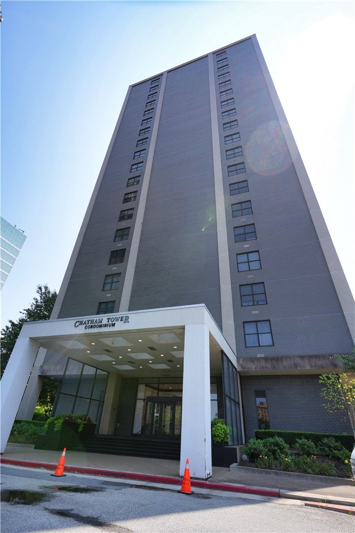 112 Washington Place 18A