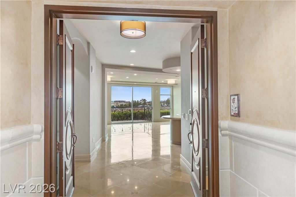 9101 Alta Drive 16