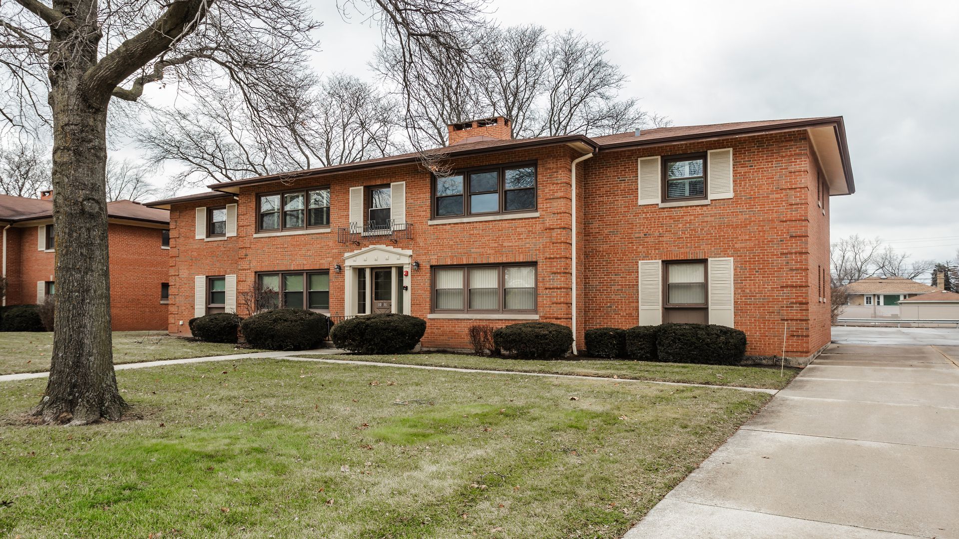 10630 W Cermak Road 2E