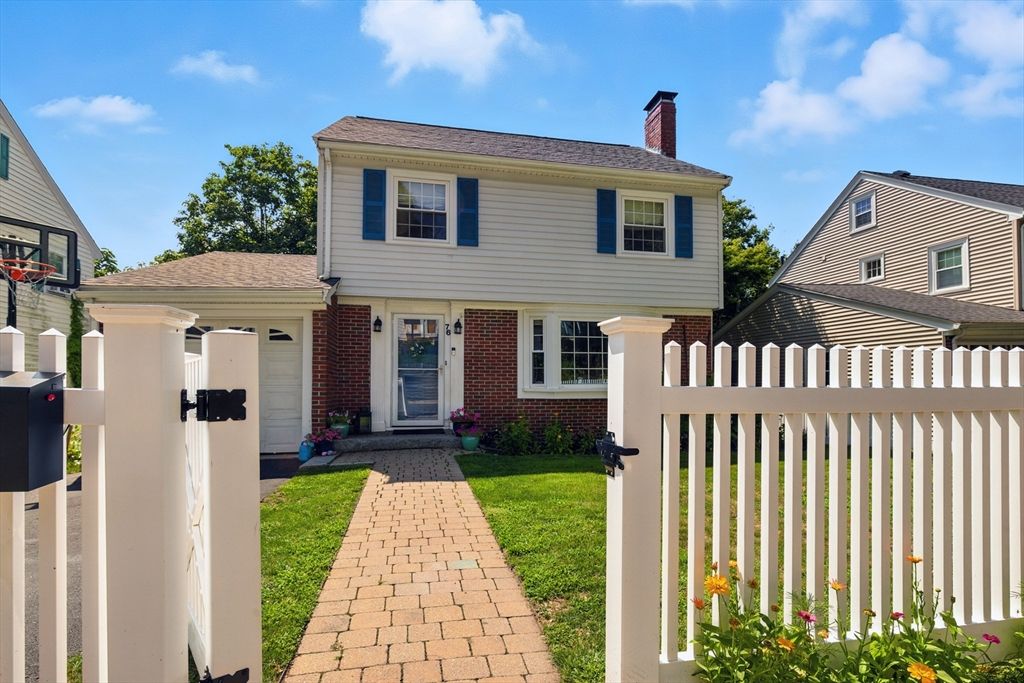 76 Redlands Rd