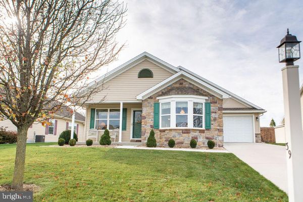 Country Manor Shippensburg Pa Homes For Sale Real Estate Neighborhoods Com