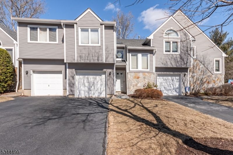 10 Braemar Dr