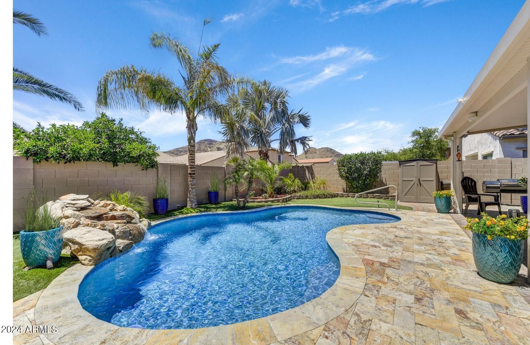 5511 W Molly Lane