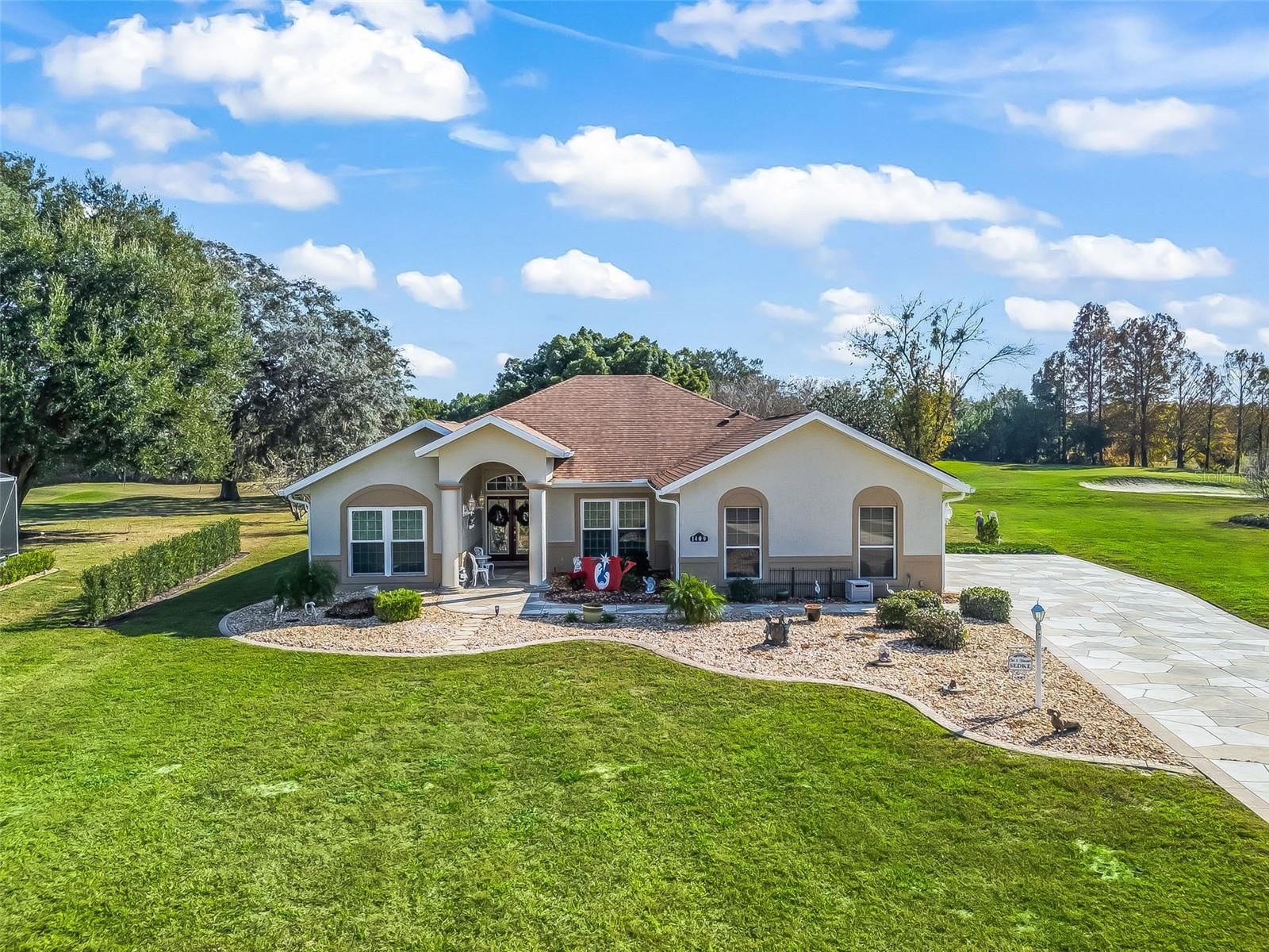 1409 Meadow View Way