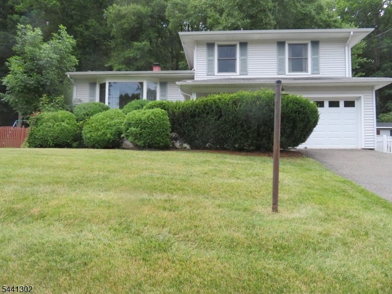 30 Deer Path Dr