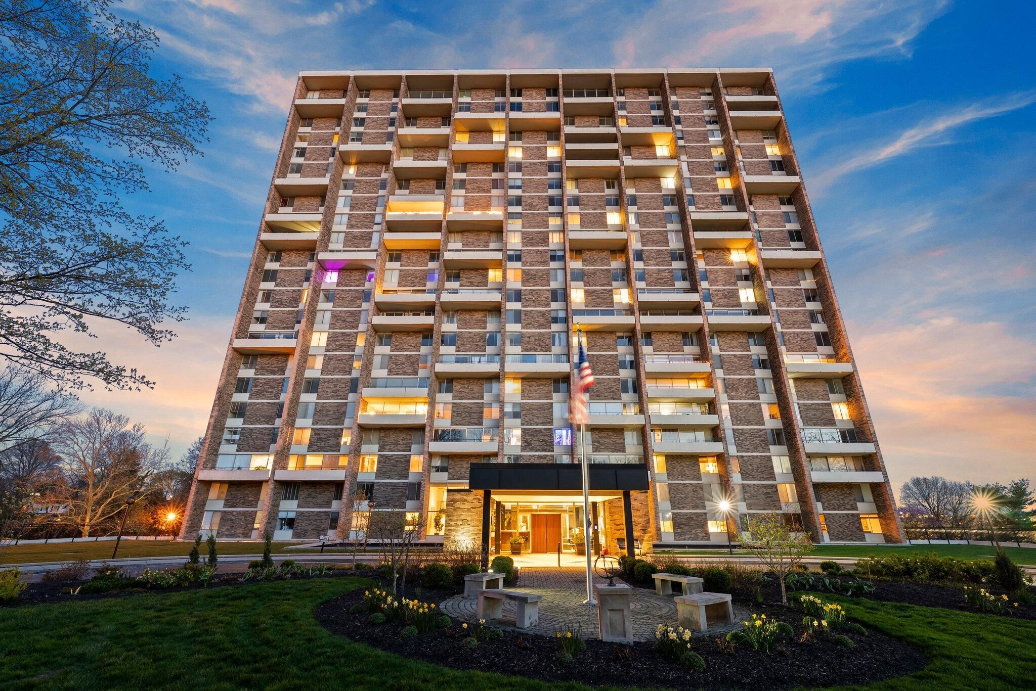 1000 Urlin Avenue 511