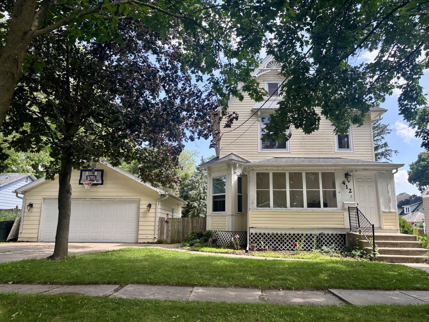 412 W Madison Street