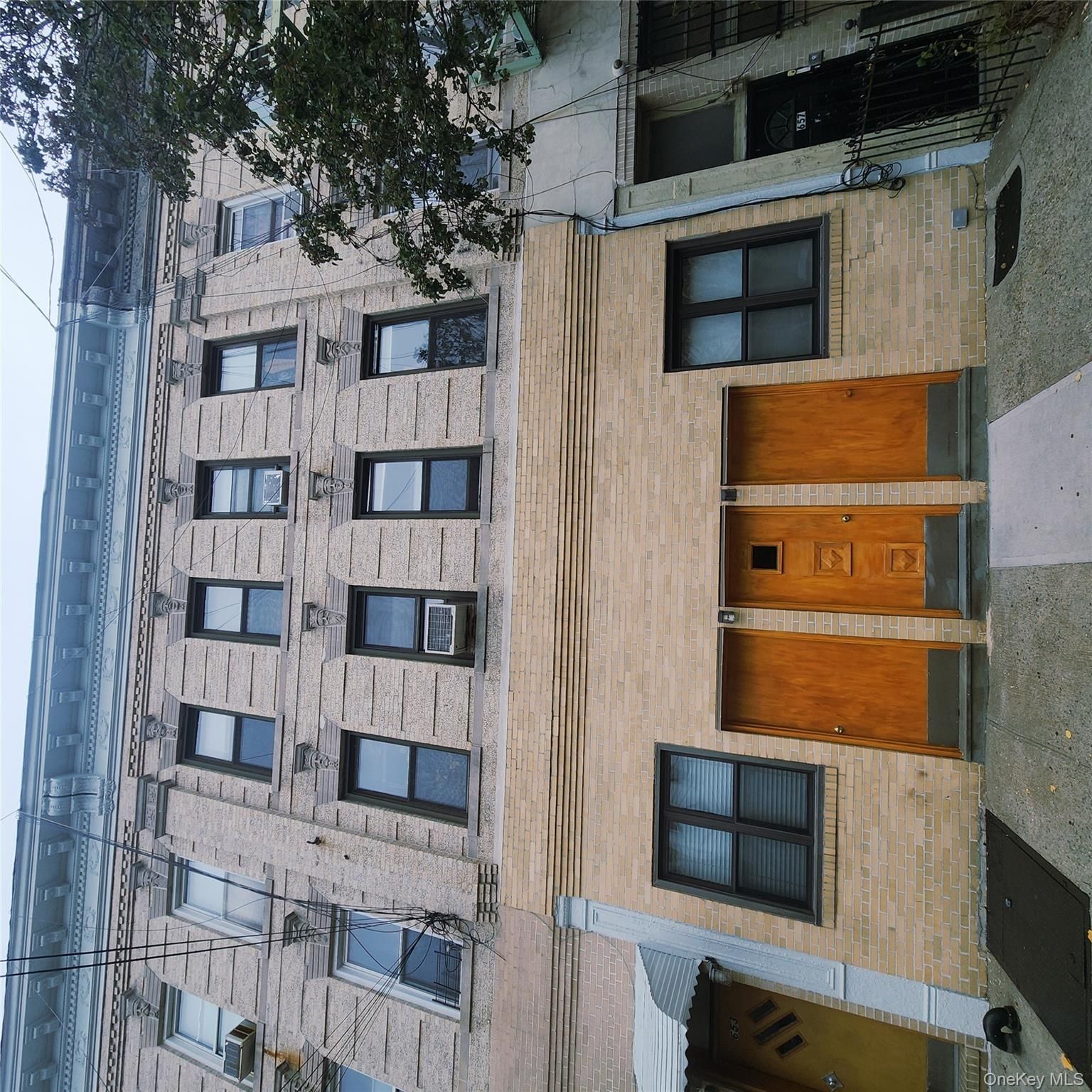 655 Woodward Avenue