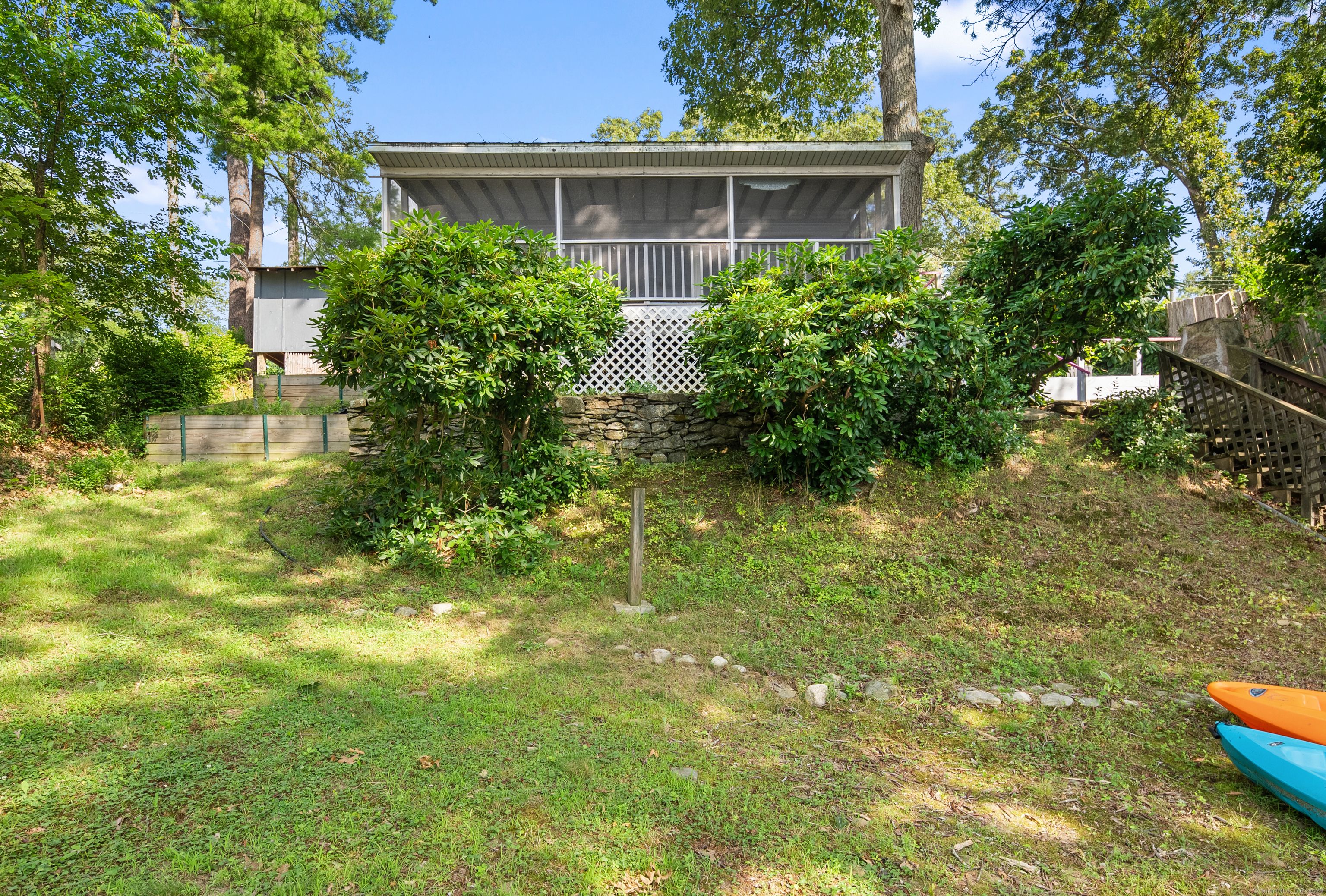 71 Lake Road