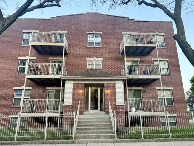3518 N Hamlin Avenue 3