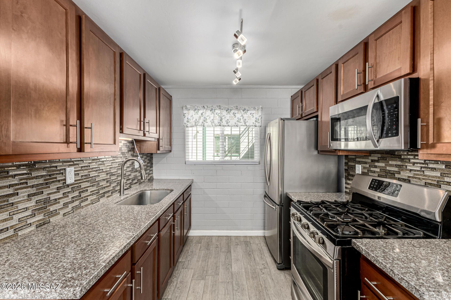 1776 S Palo Verde Avenue B-101