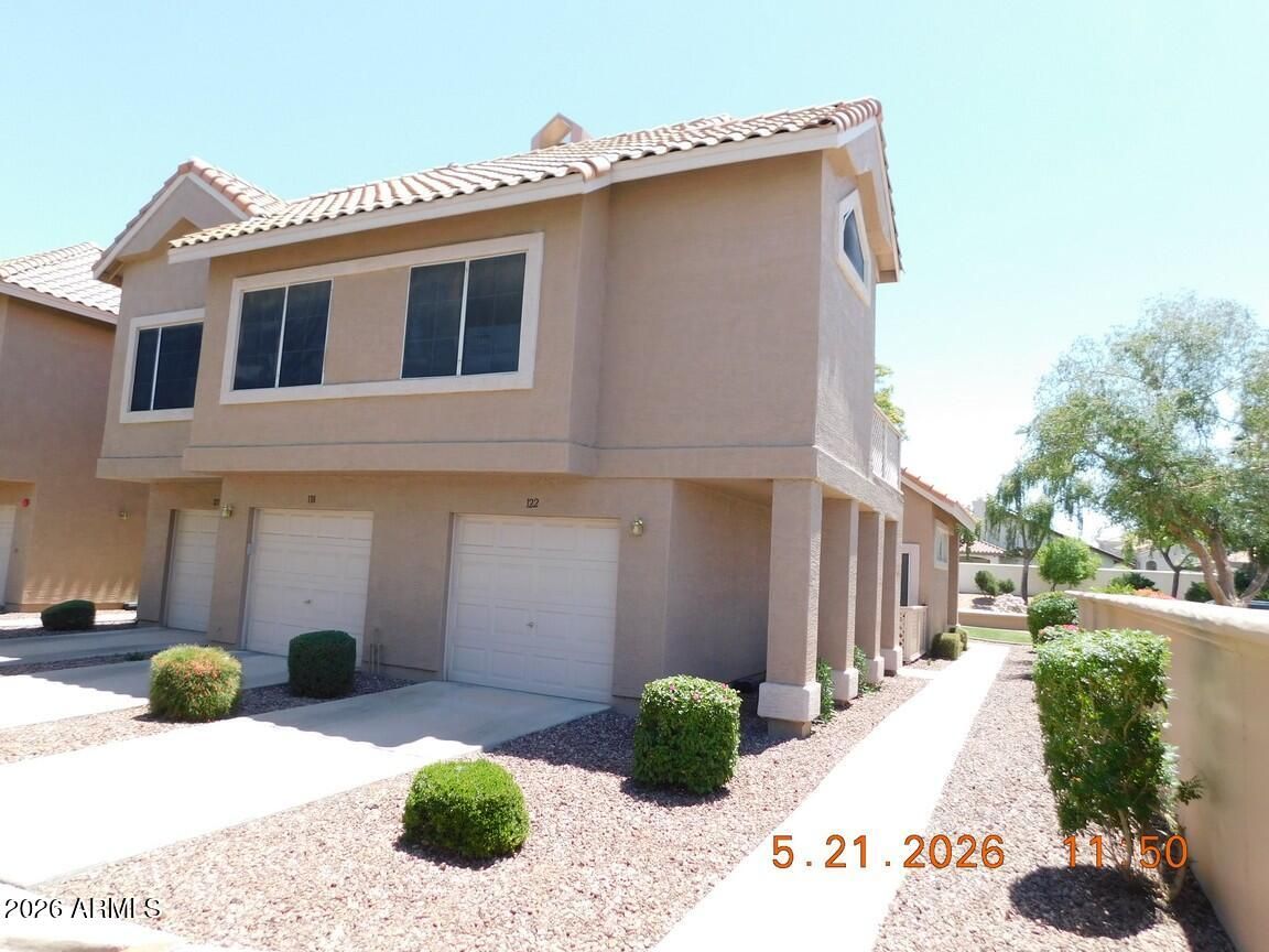 1633 E Lakeside Drive 122