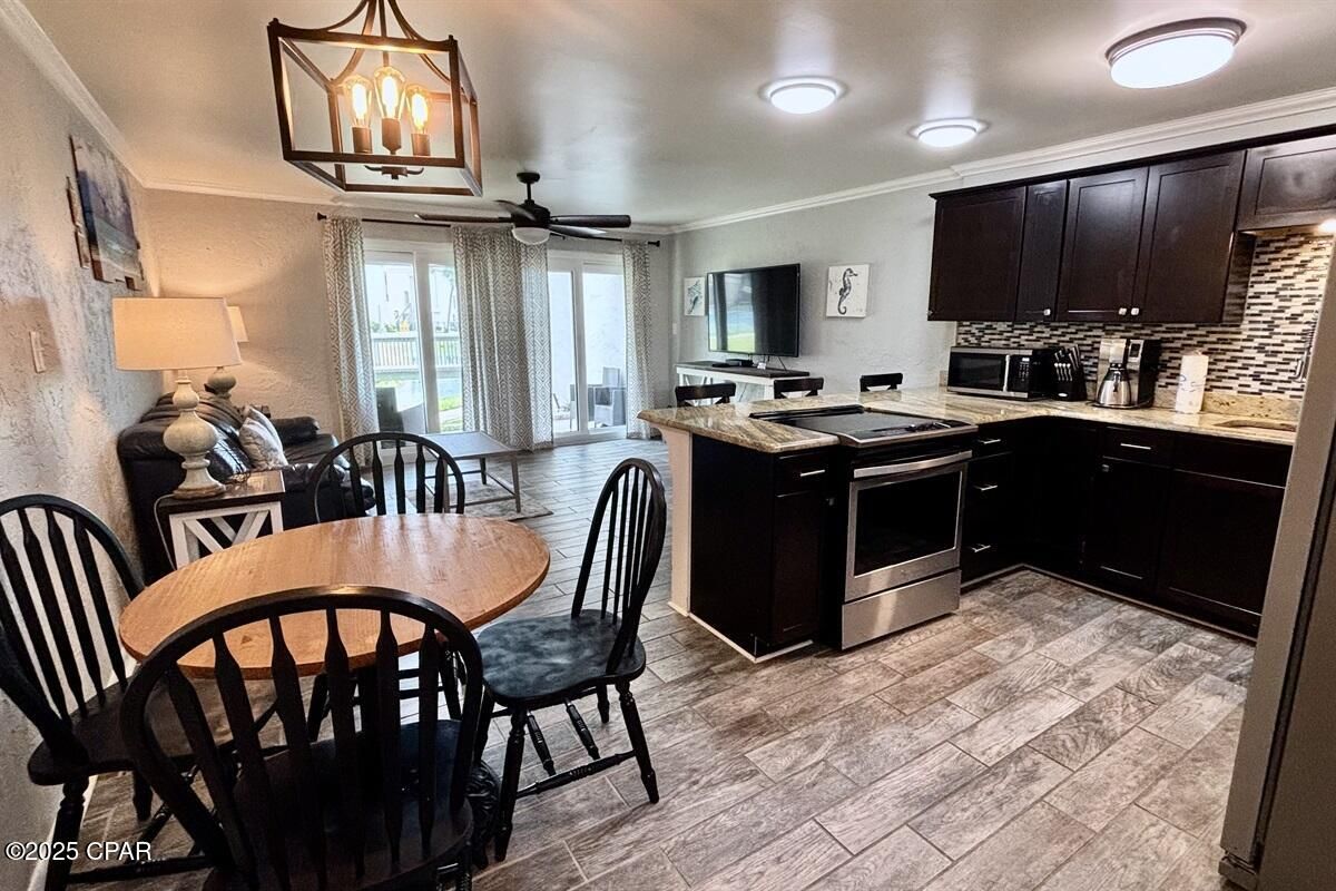 8727 Thomas Drive D5