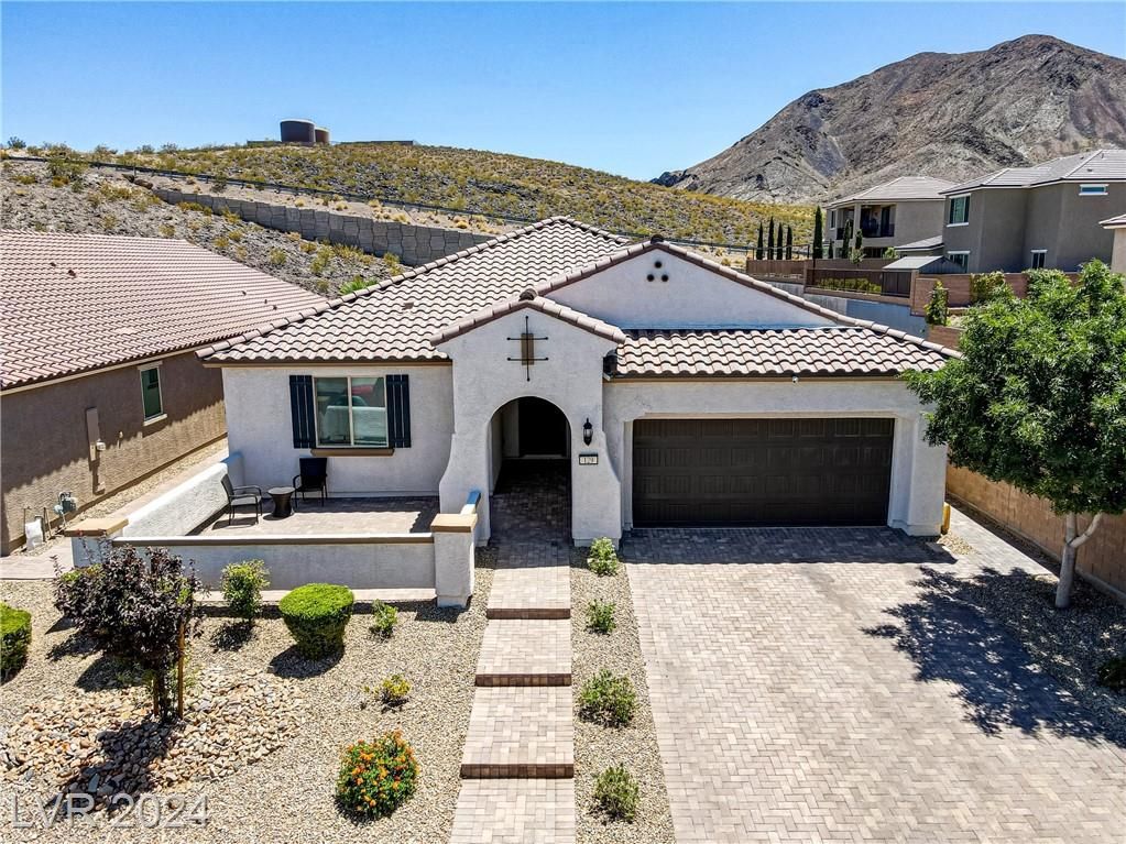 129 Shear Peak Avenue