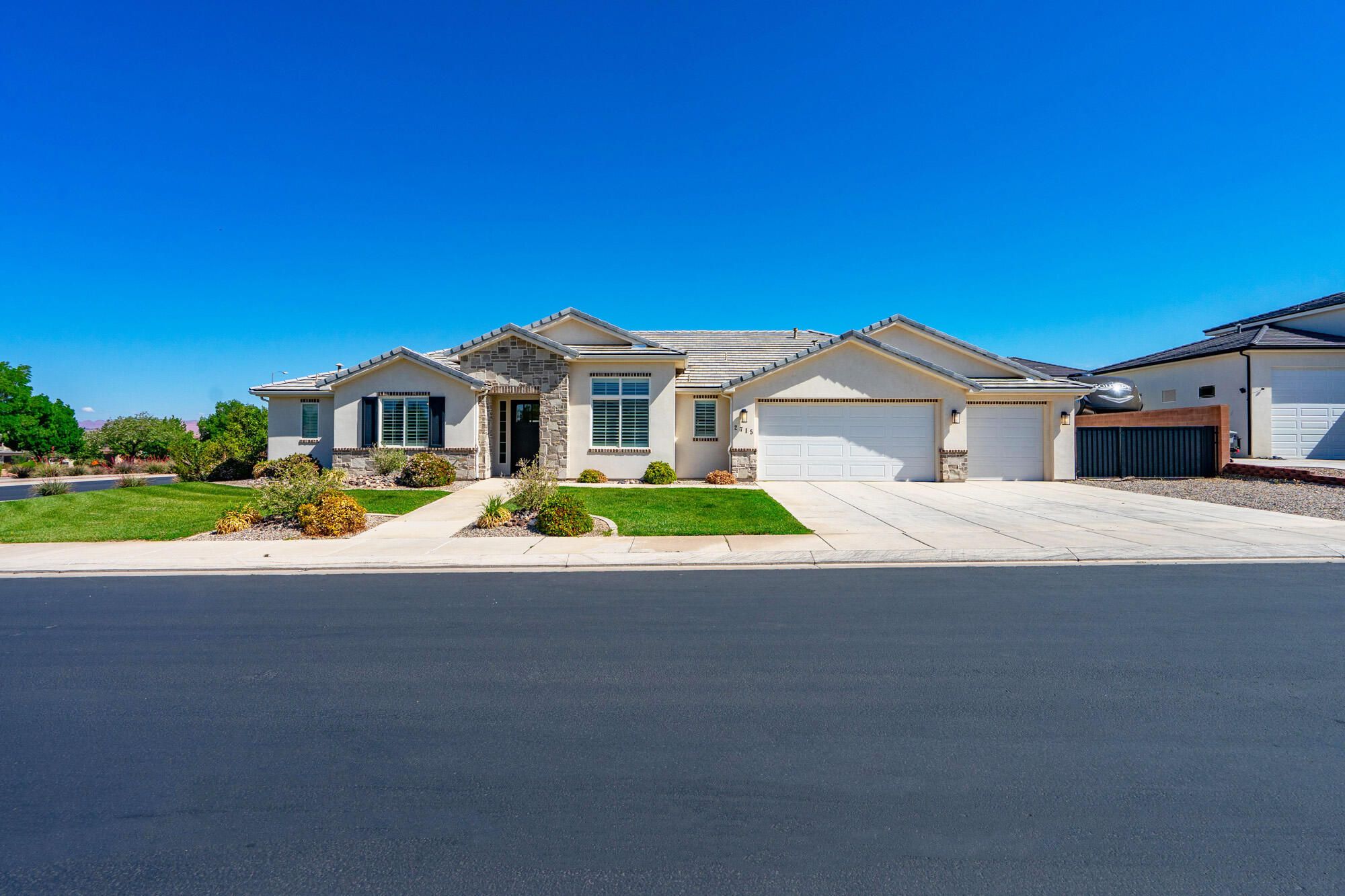 2715 Briarwood Dr