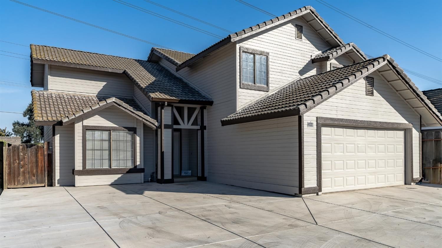 2010 Glen Harbor Drive