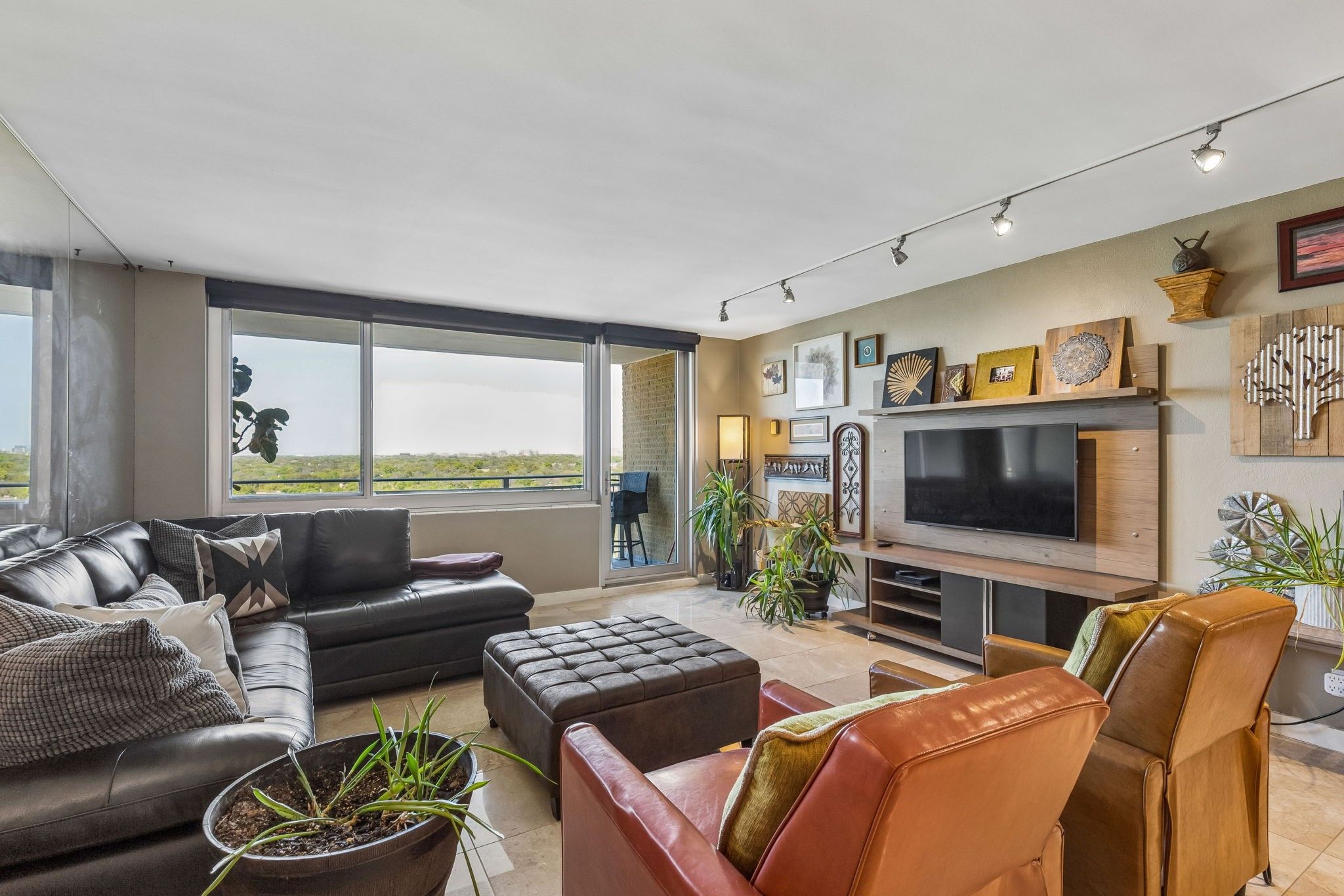 3883 Turtle Creek Boulevard 1616