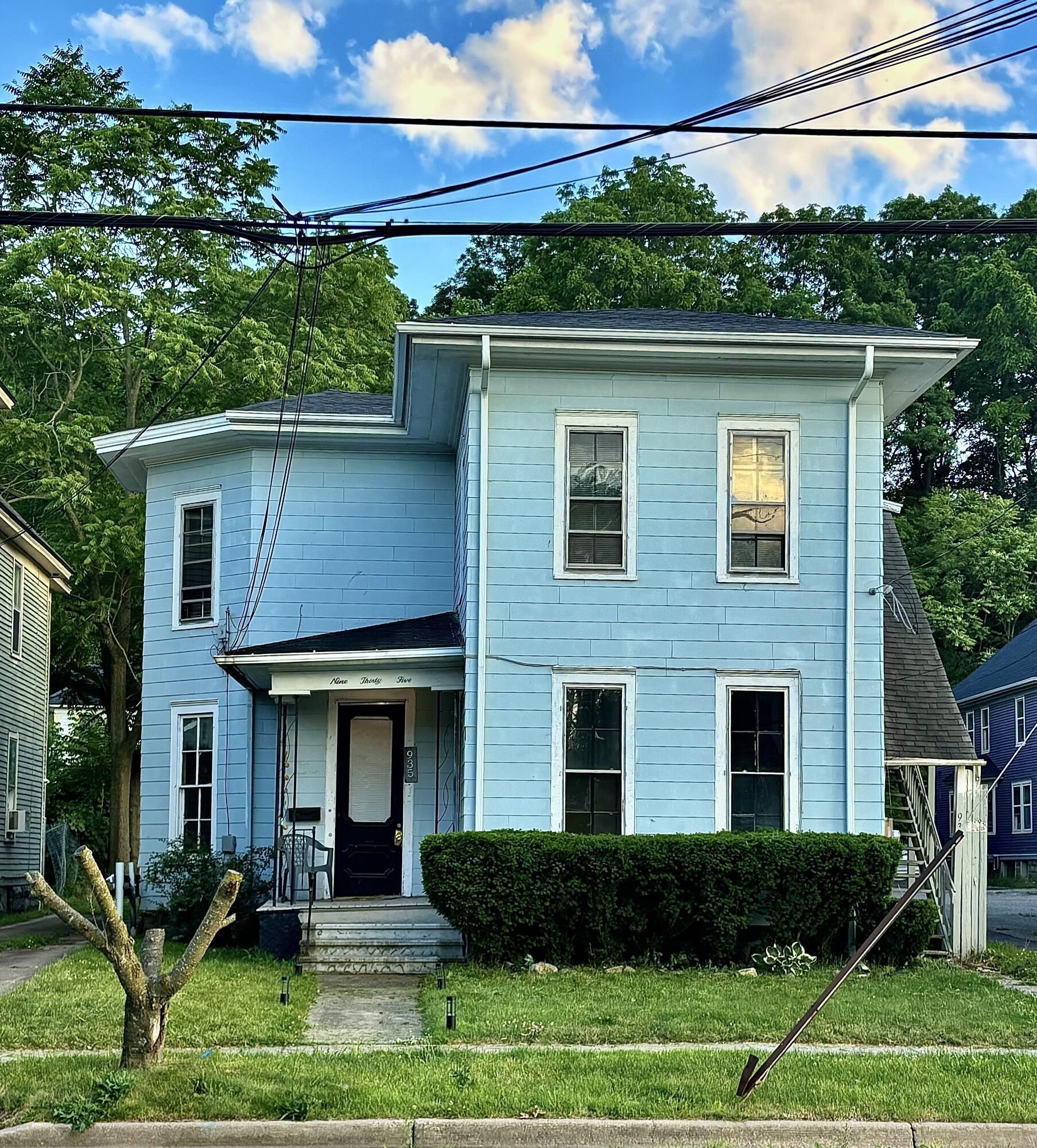 935 W Lovell Street