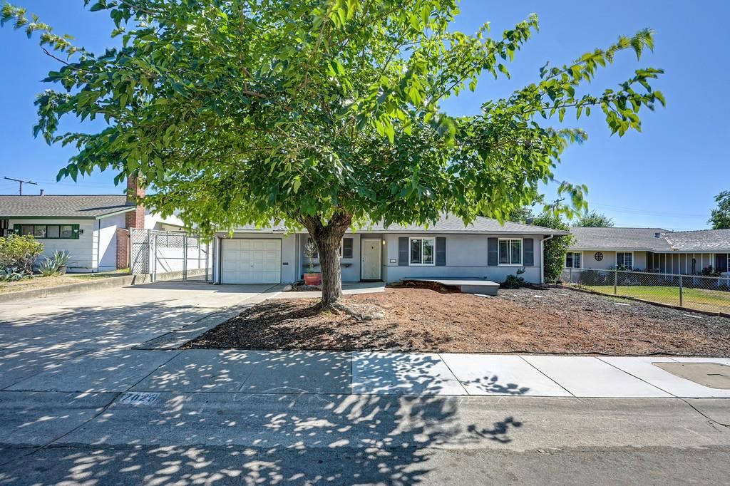 7023 Larchmont Drive