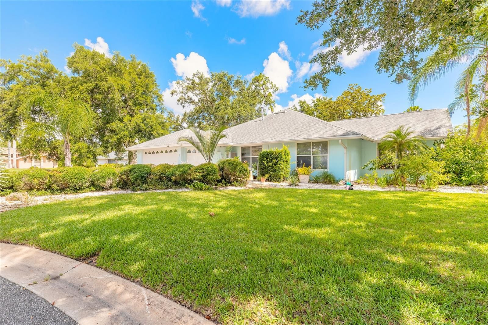 904 Clubhouse Boulevard
