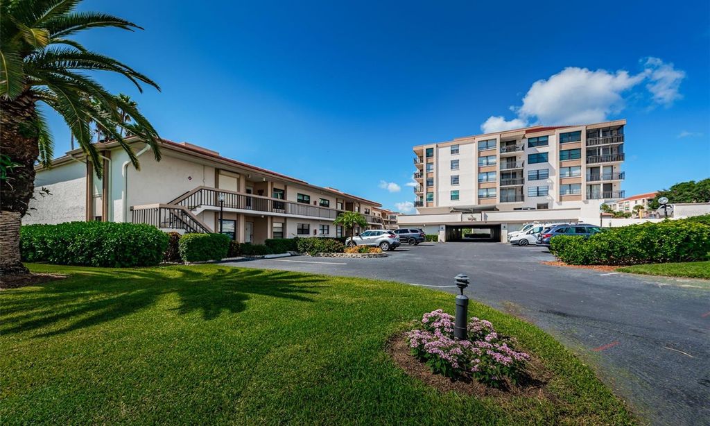 Casa Del Mar Condominiums