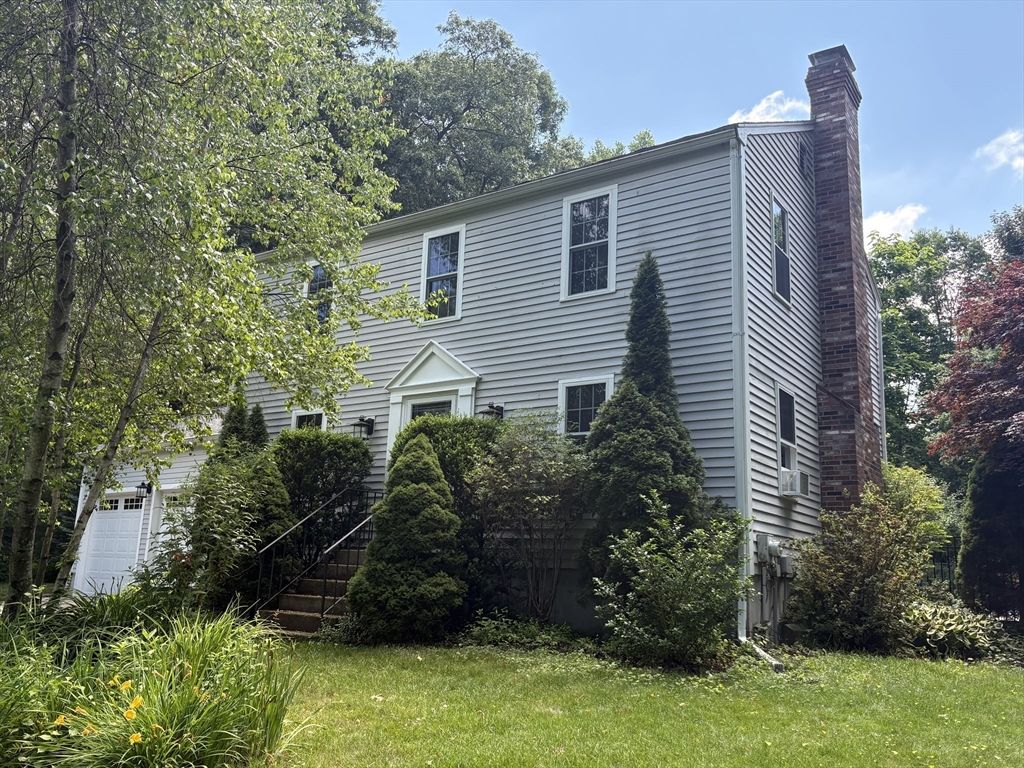 35 Houde St