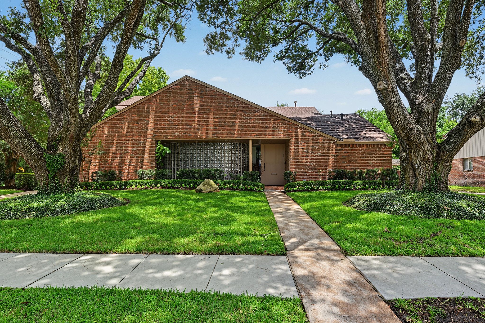 5246 Imogene Street