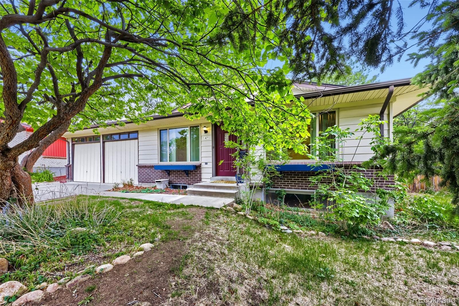 1471 S Welch Court