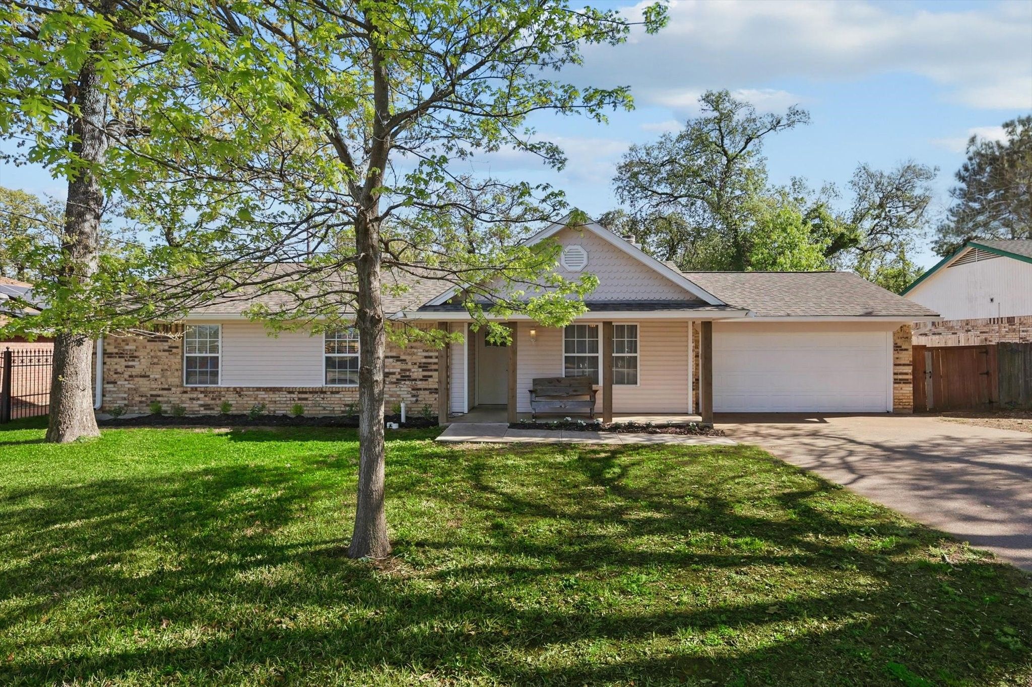 1119 Mockingbird Drive