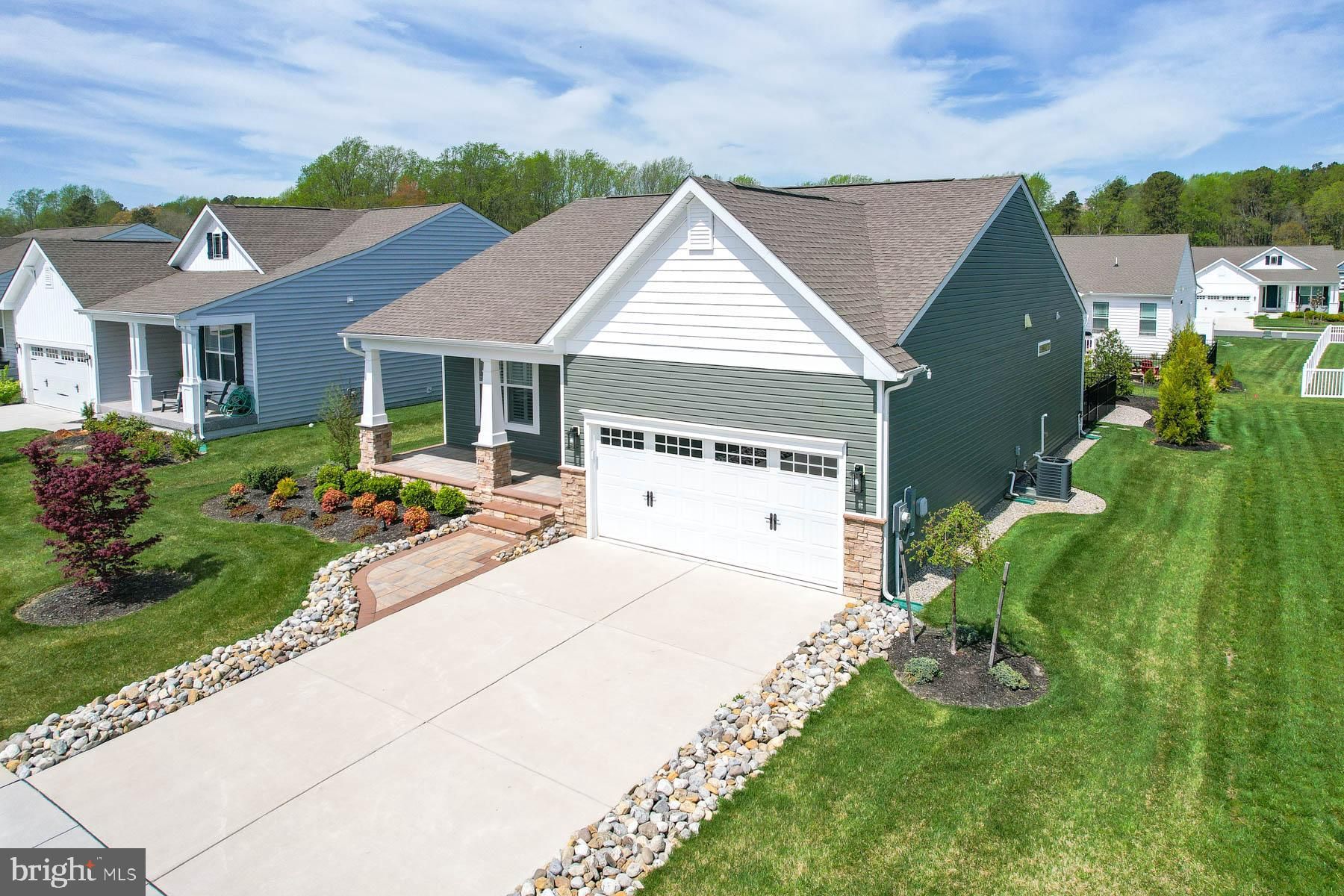 25087 Treeview Lane