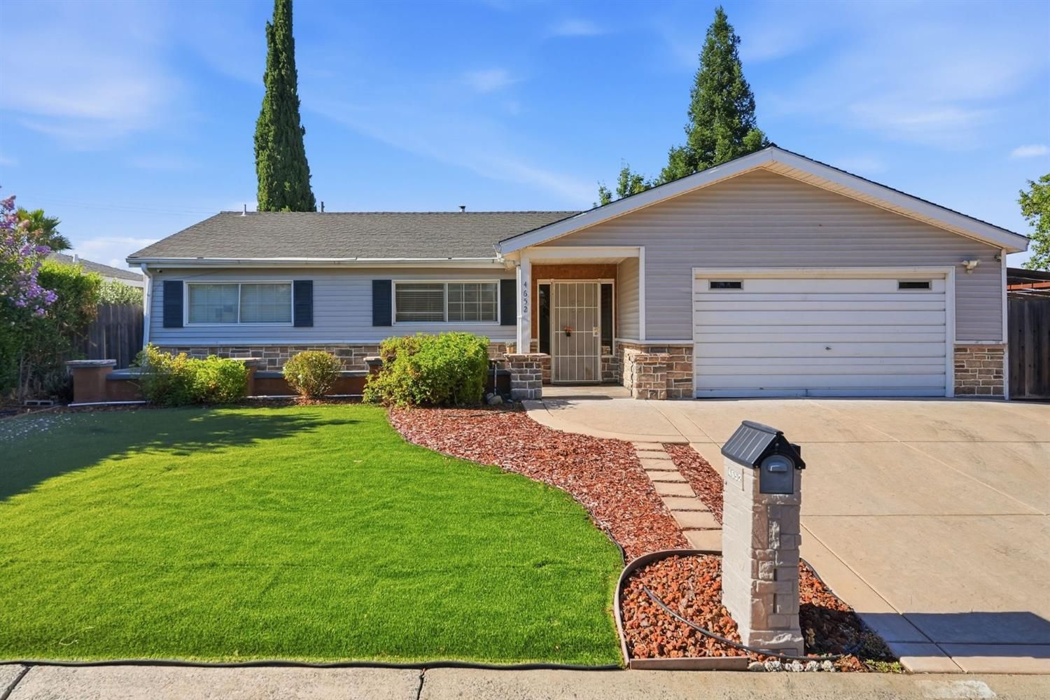4652 Montclair Court