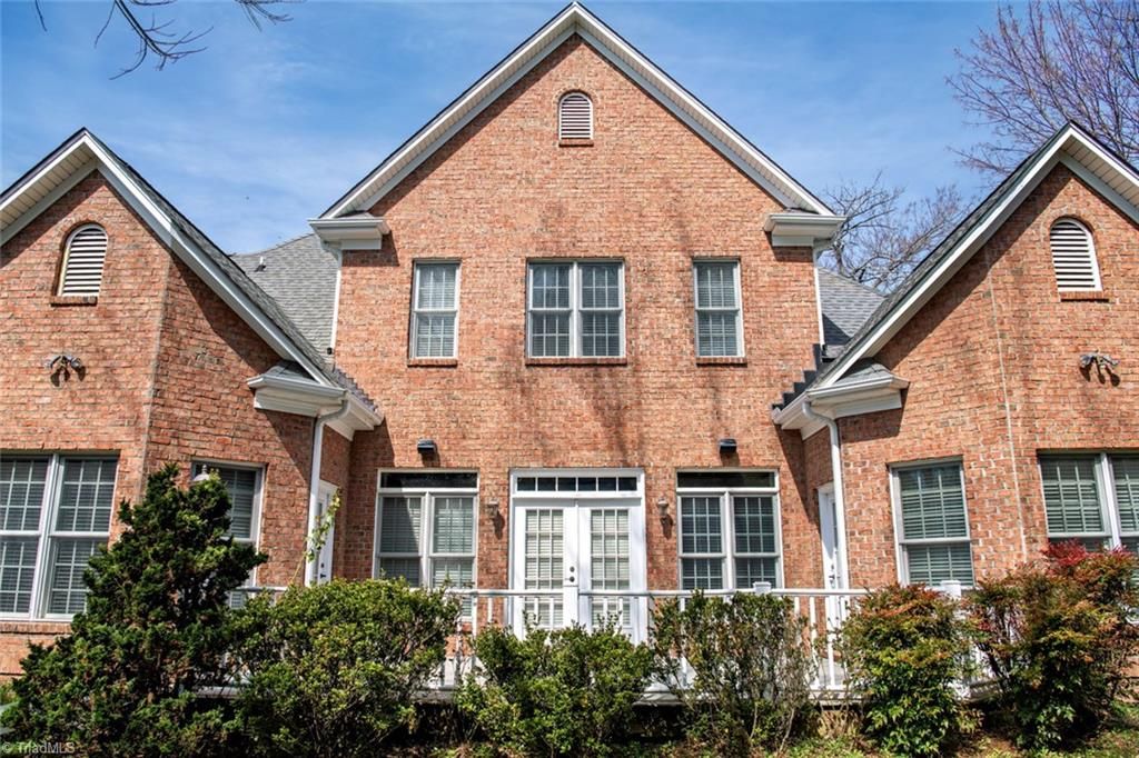 4005 Bitternut Trail