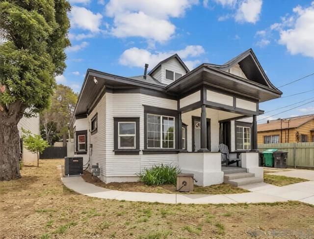 19 Evans St