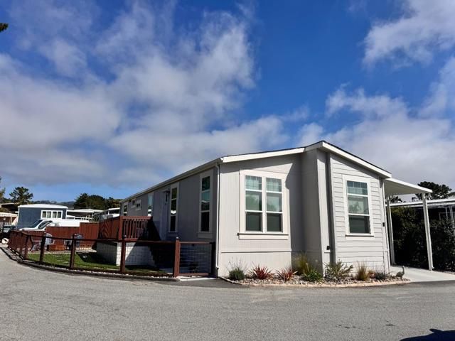 12 Pelican Circle 12