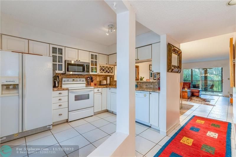 2200 S Cypress Bend Dr 304