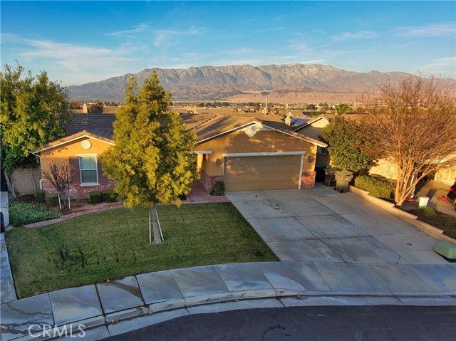 1350 Benchmark Street
