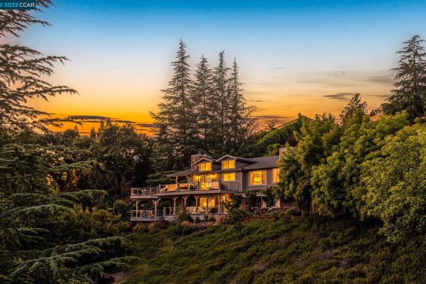 Diablo Country Club - Diablo, CA Homes for Sale & Real Estate |  neighborhoods.com