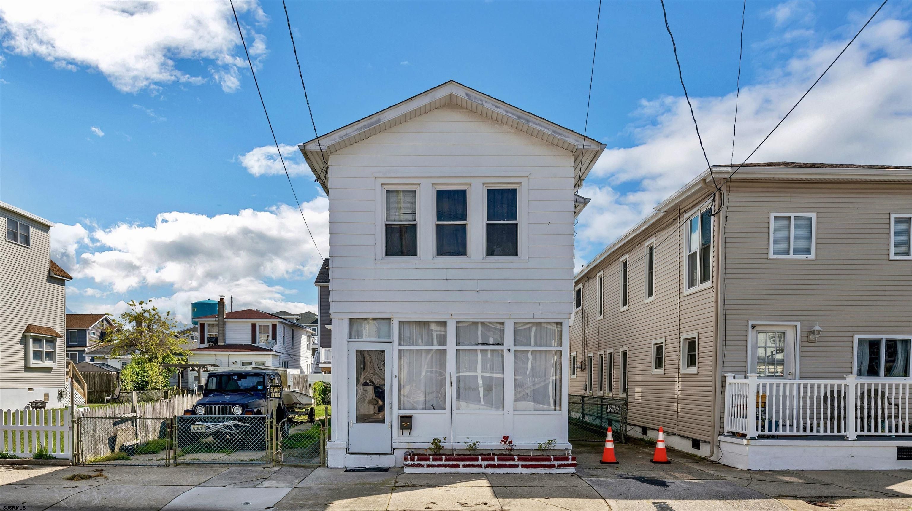205 N Dudley Avenue