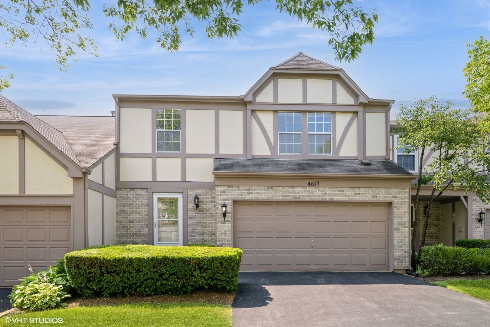 4671 N Sapphire Drive