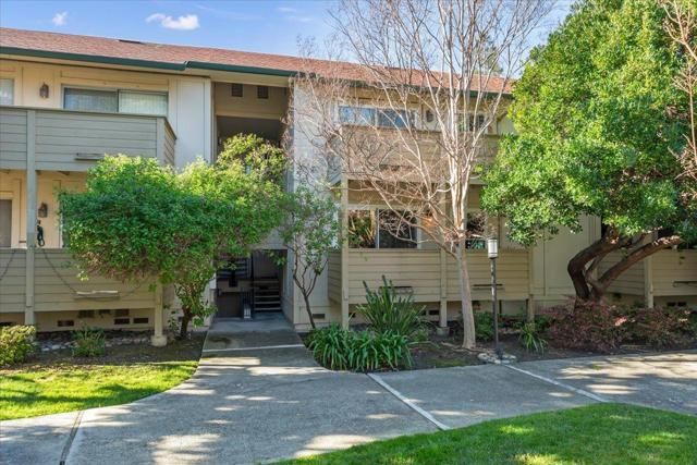 765 N Fair Oaks Avenue 3