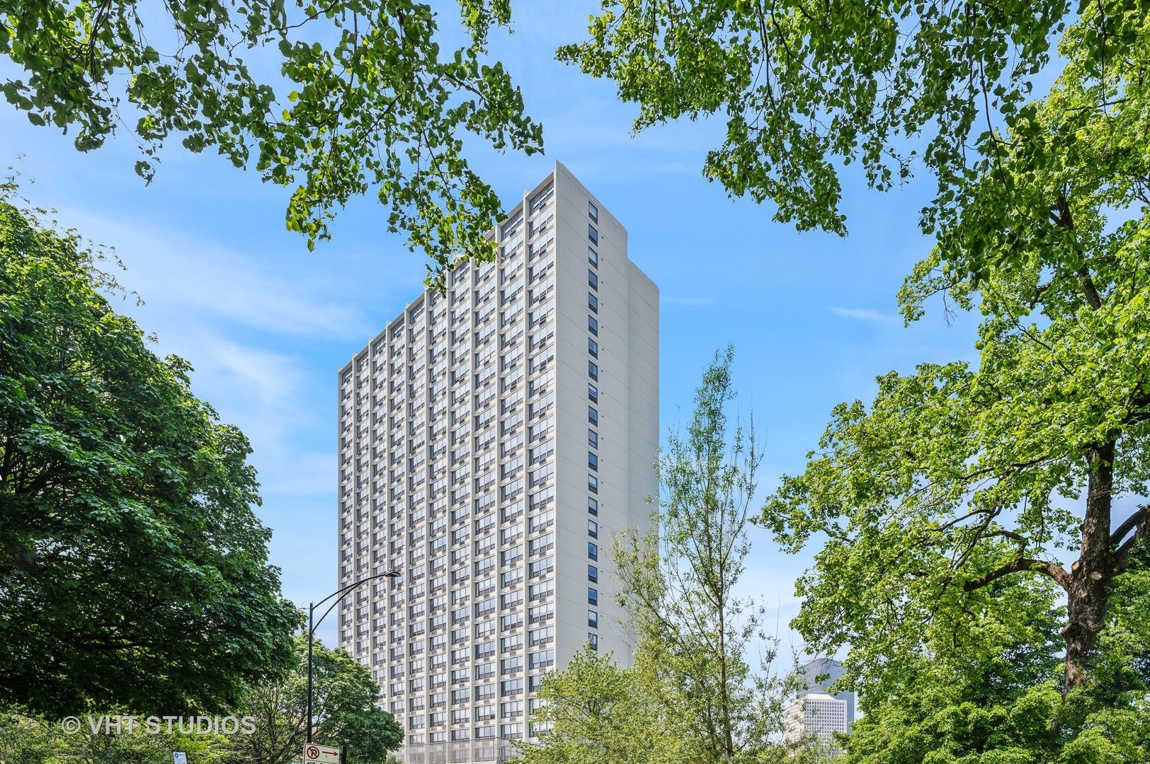 5100 N Marine Drive 20L
