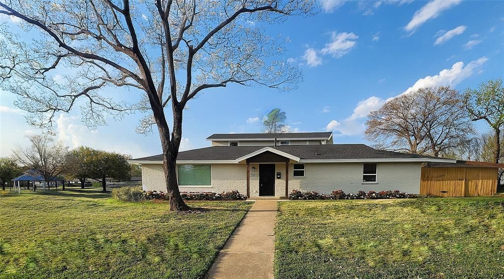 7001 Oakland Lane