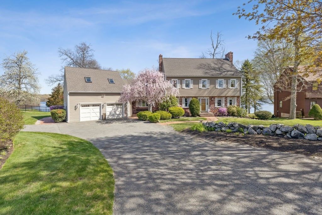 38 Reservoir Dr