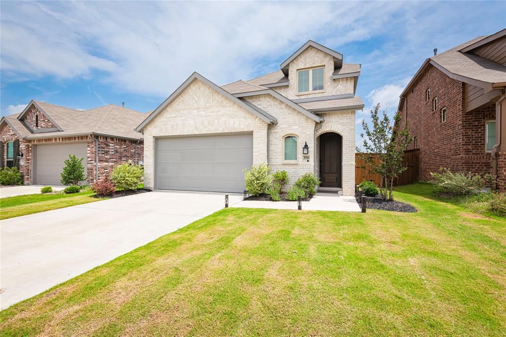 3950 Rochelle Lane