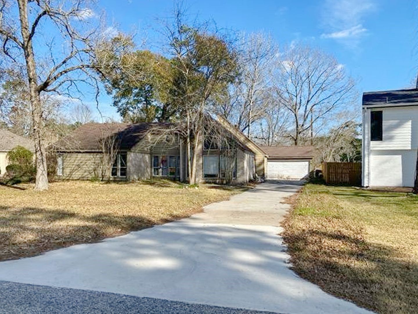 1502 Chestnut Ridge Road