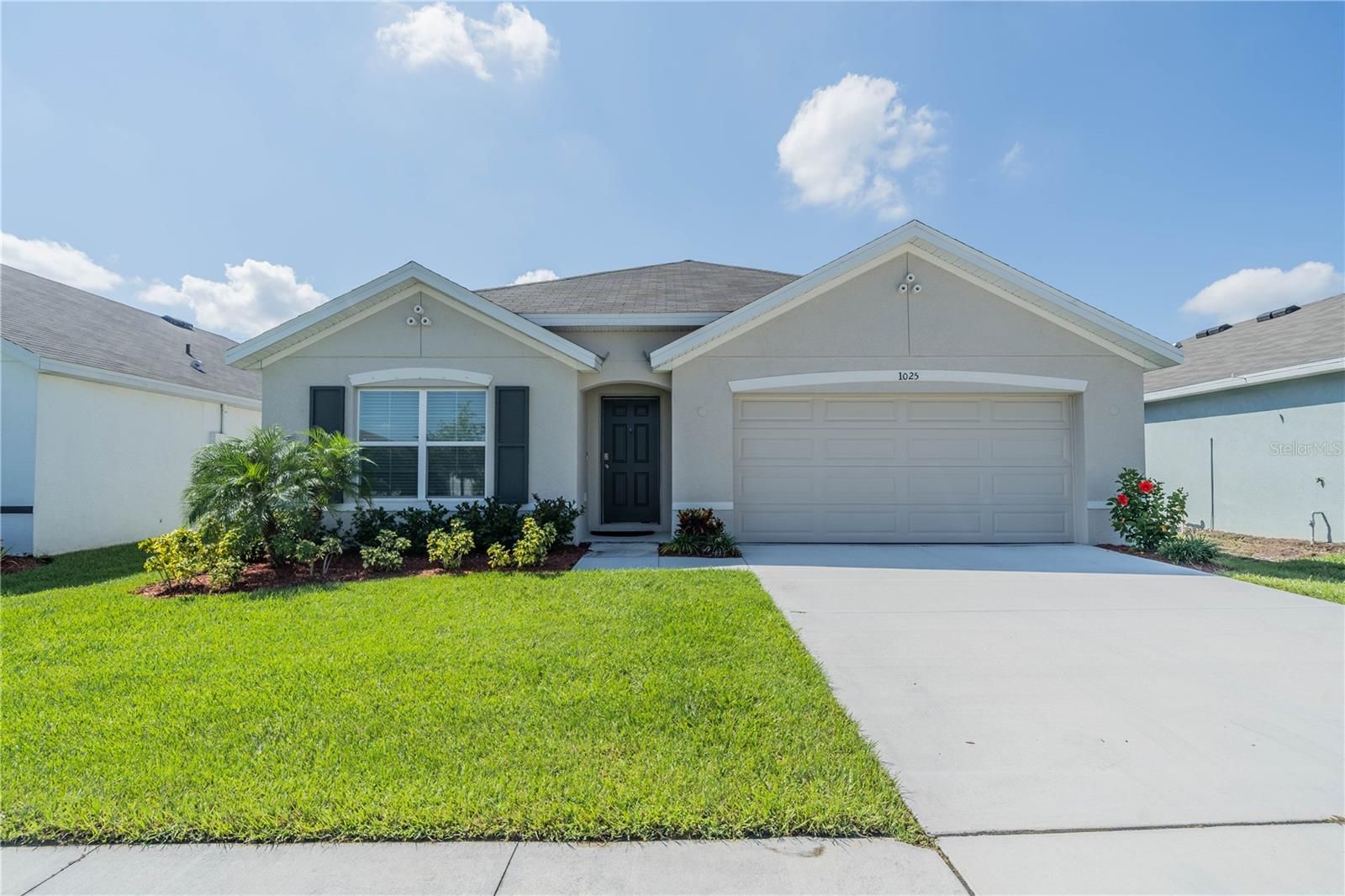 1025 Golden Shiner Avenue