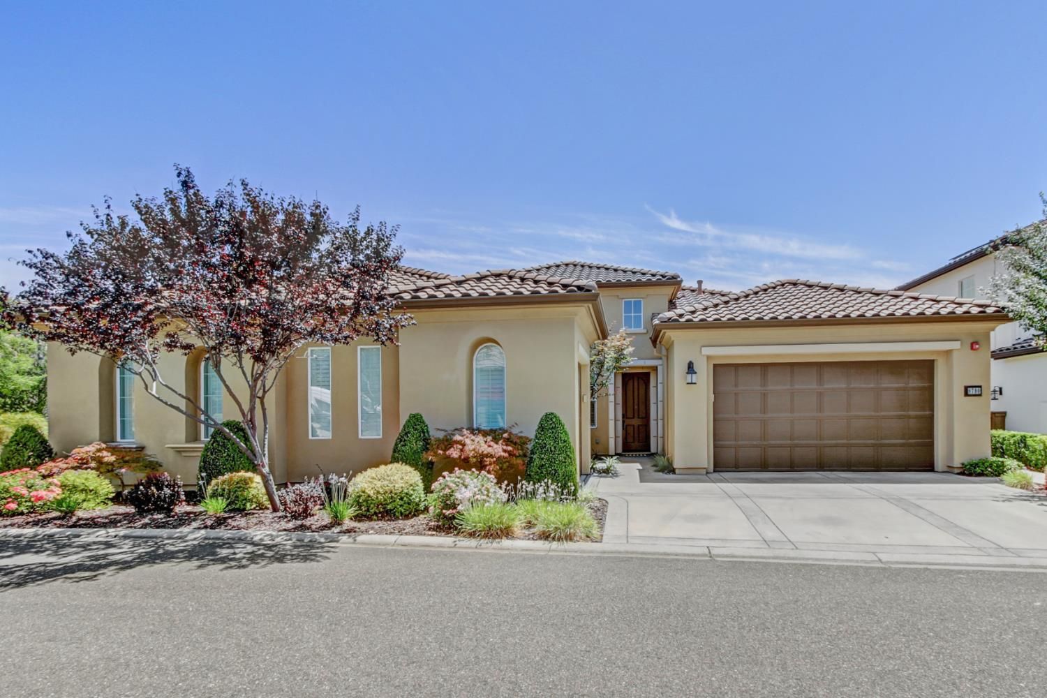 8790 Woodgrove Circle