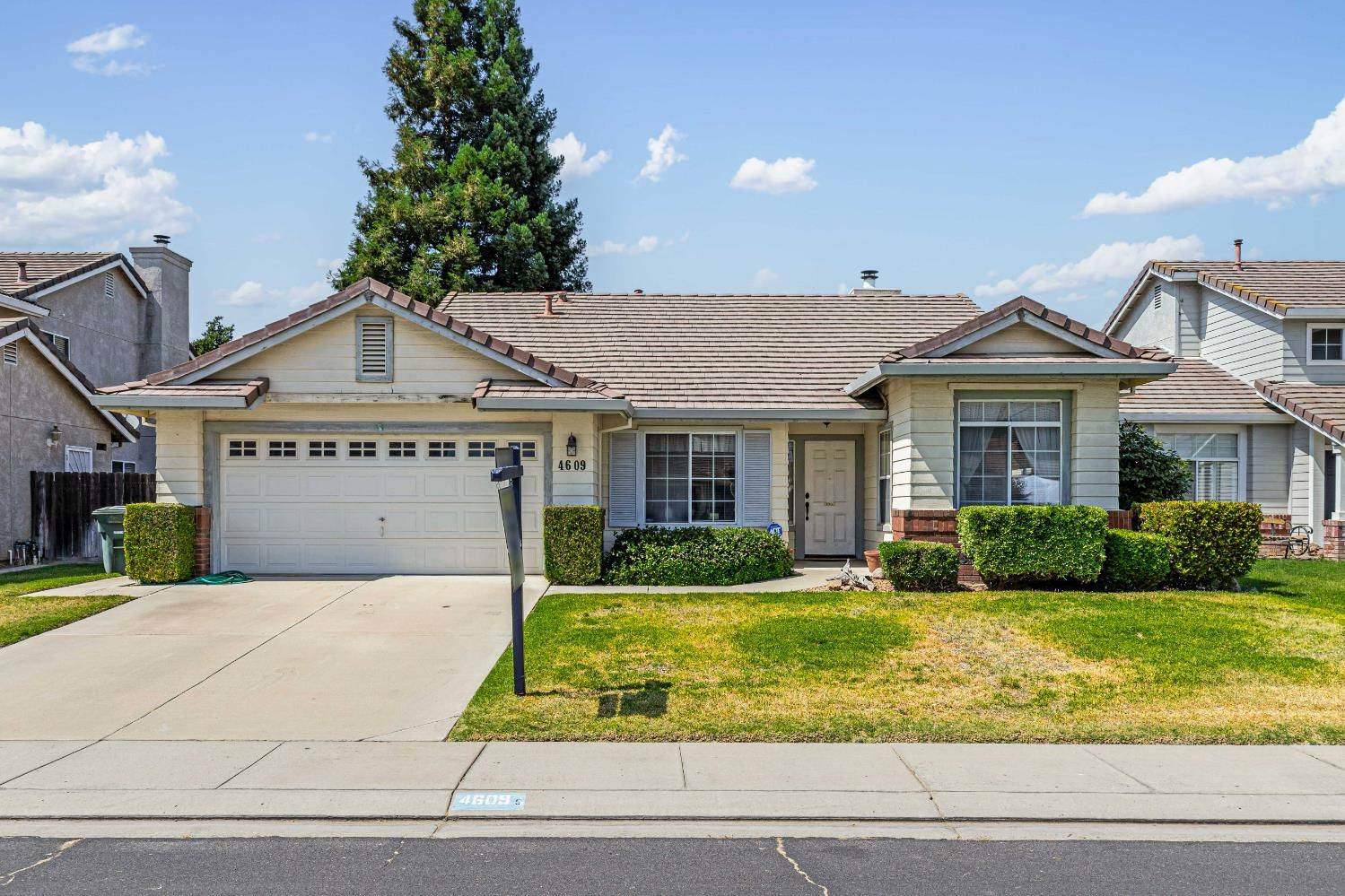 4609 Sweet William Court