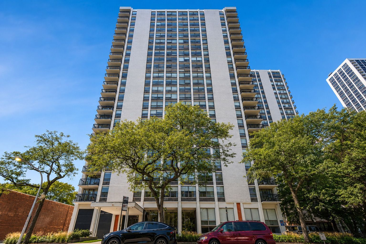 1455 N Sandburg Terrace 2306B
