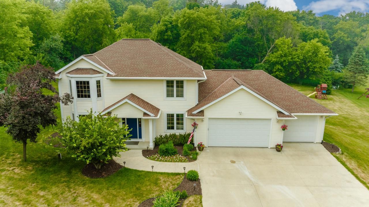 7435 North Davies Drive